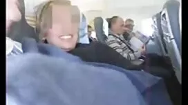 Младо момиче се чука ...