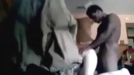 Момчето има порно фи ...