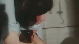 дълбоко в устата лес ...